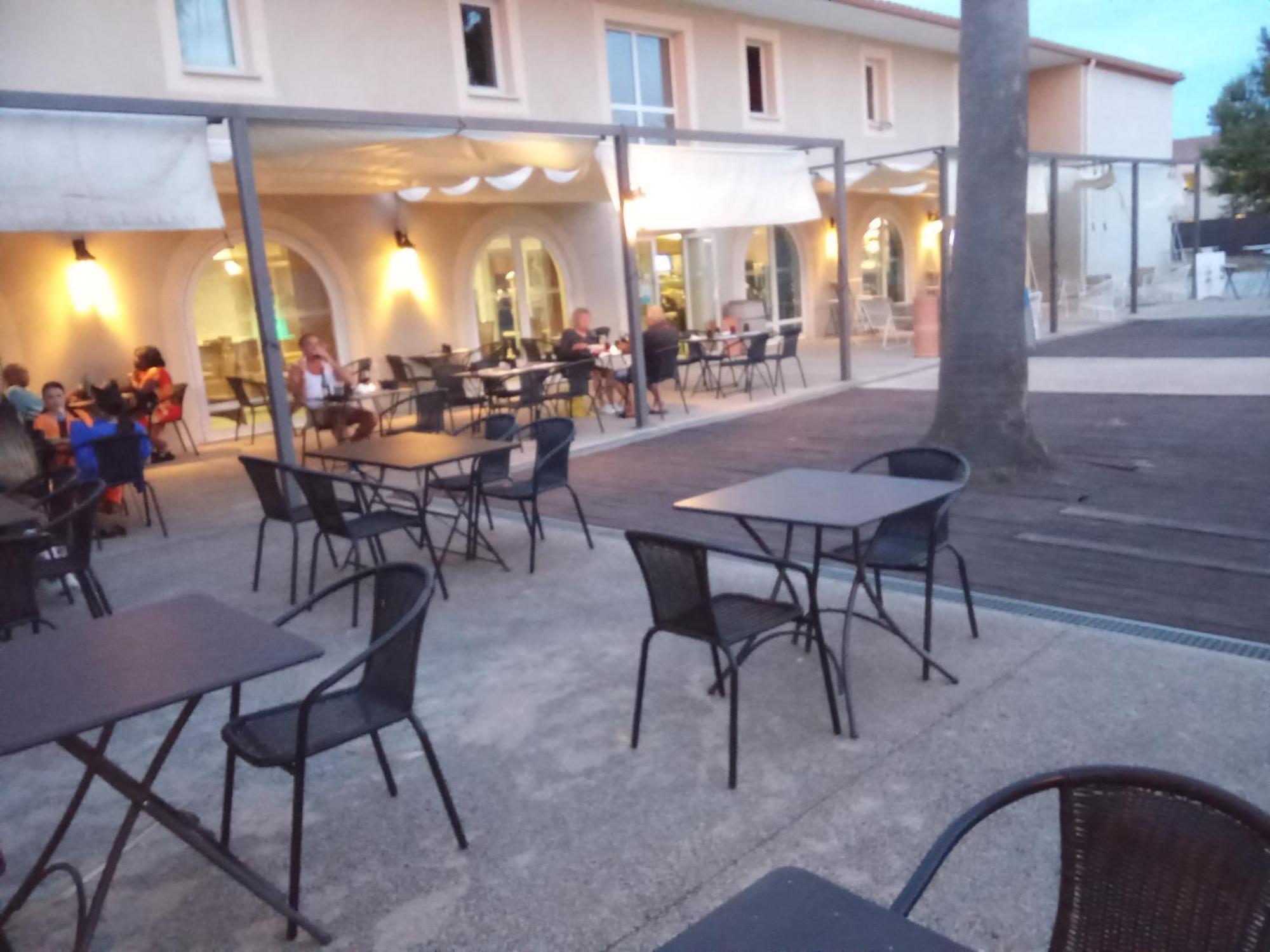 Maison Dans Une Residence De Vacances 加拉尔盖莱蒙蒂厄 外观 照片