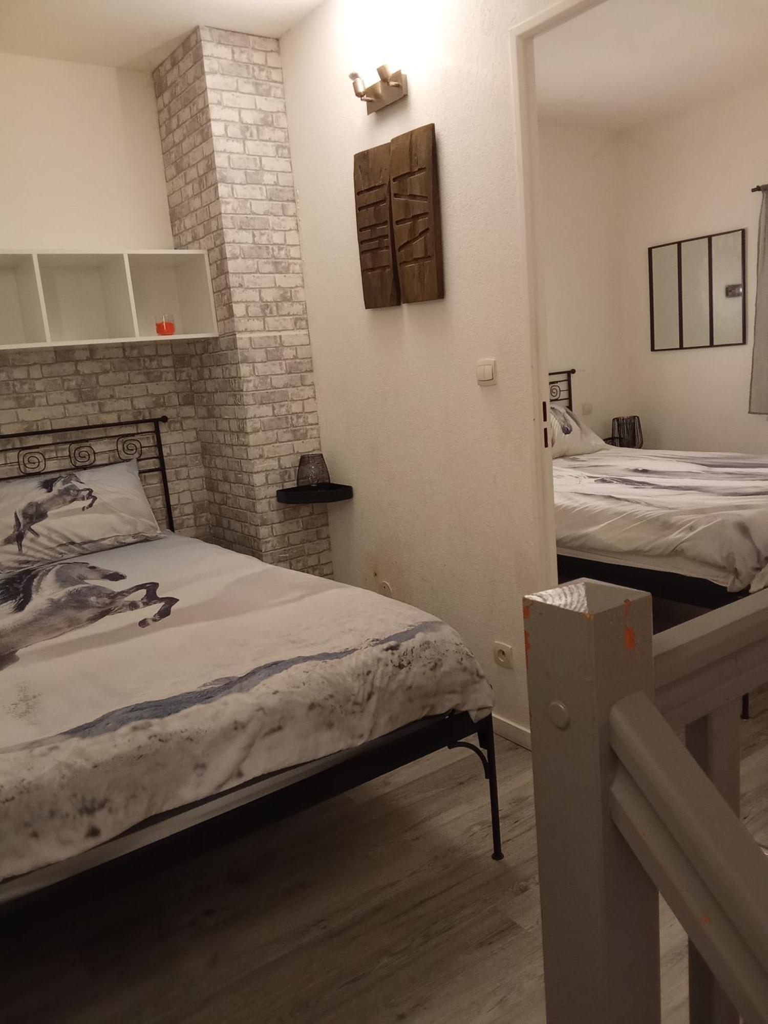 Maison Dans Une Residence De Vacances 加拉尔盖莱蒙蒂厄 外观 照片
